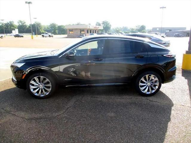new 2025 Buick Envista car, priced at $31,625