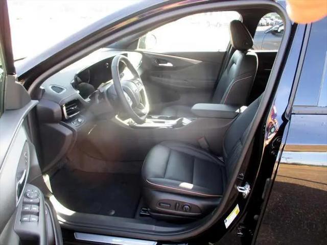 new 2025 Buick Envista car, priced at $31,625