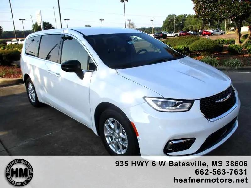 new 2026 Chrysler Pacifica car, priced at $44,983