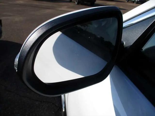 new 2025 Buick Envista car, priced at $25,790