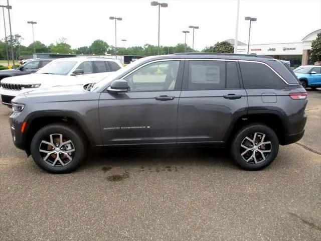 new 2025 Jeep Grand Cherokee car, priced at $45,274