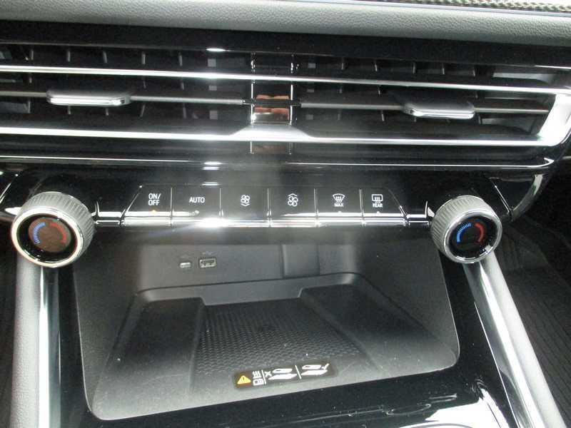 new 2026 Chevrolet Traverse car, priced at $56,218
