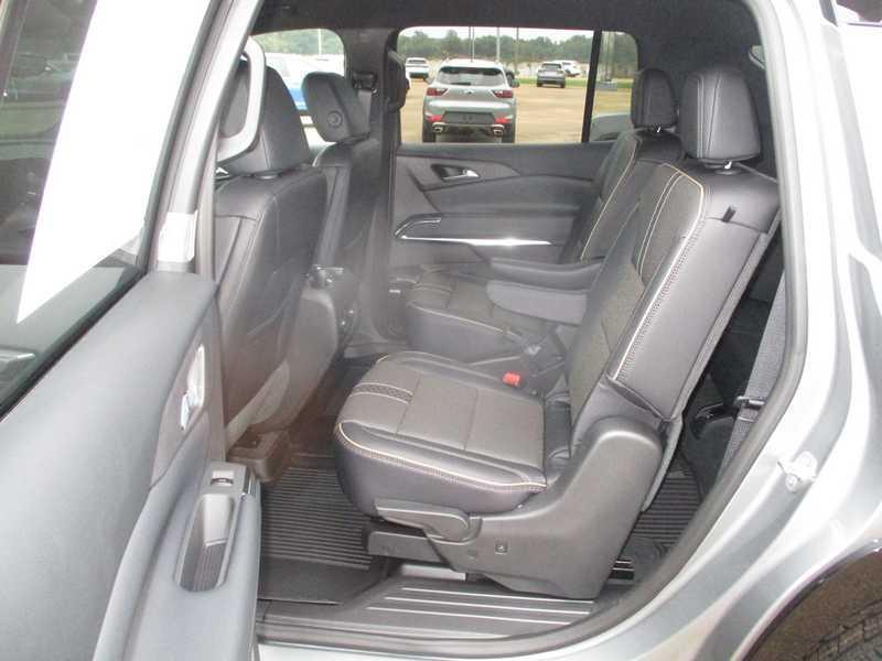 new 2026 Chevrolet Traverse car, priced at $56,218