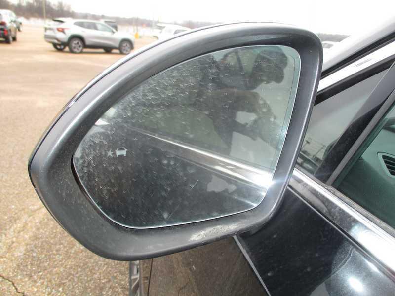 new 2025 Buick Envision car, priced at $37,586