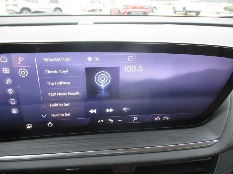 new 2025 Buick Envision car, priced at $37,586