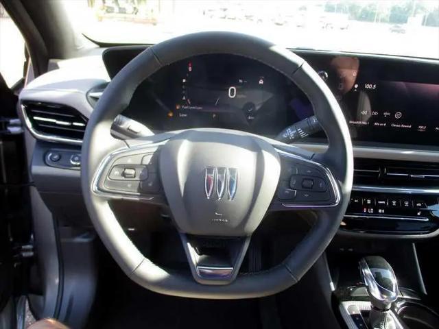 new 2025 Buick Envista car, priced at $31,625