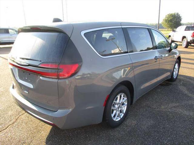 new 2025 Chrysler Pacifica car, priced at $44,215