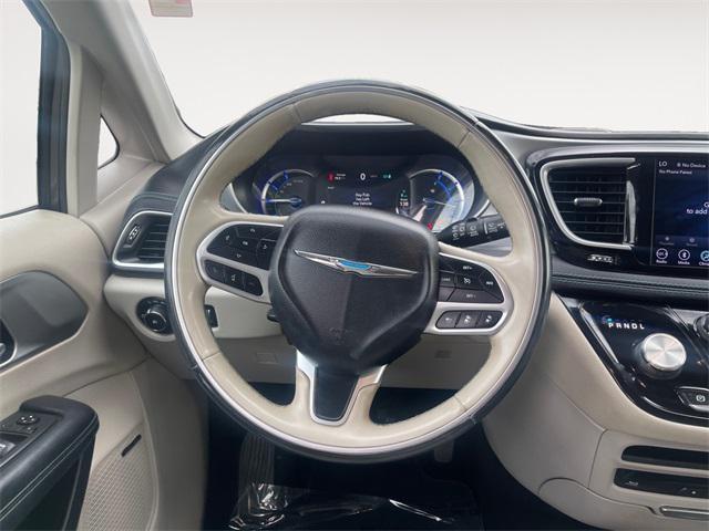used 2018 Chrysler Pacifica Hybrid car, priced at $19,977