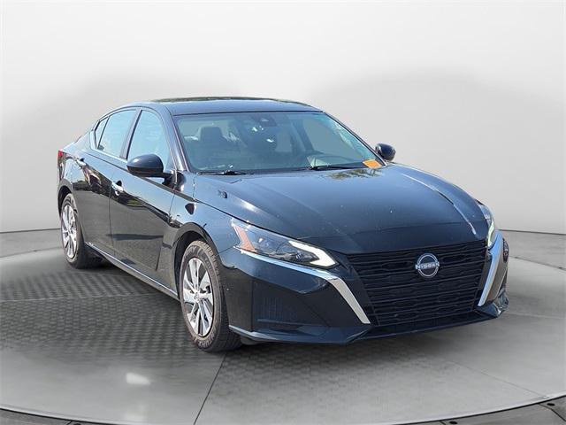 used 2023 Nissan Altima car