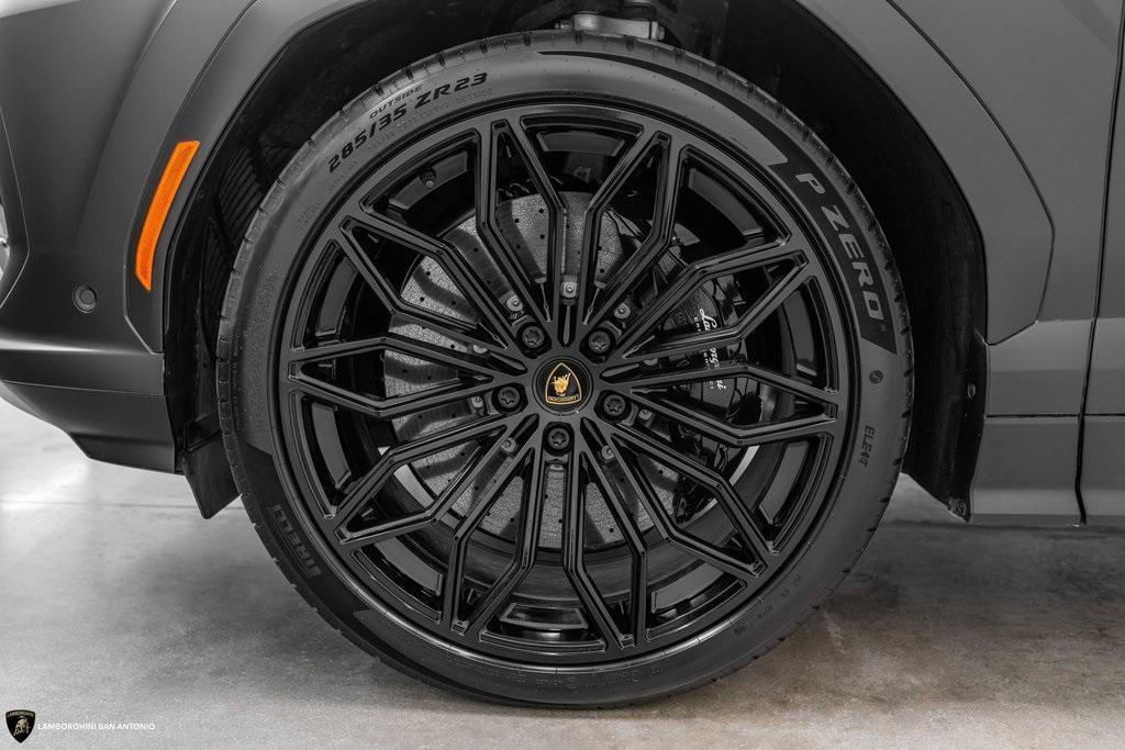 used 2025 Lamborghini Urus car, priced at $345,281