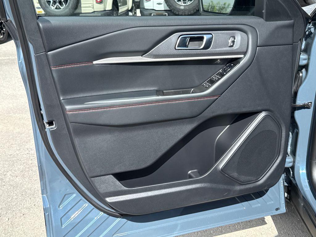 new 2025 Ford Explorer car, priced at $44,651