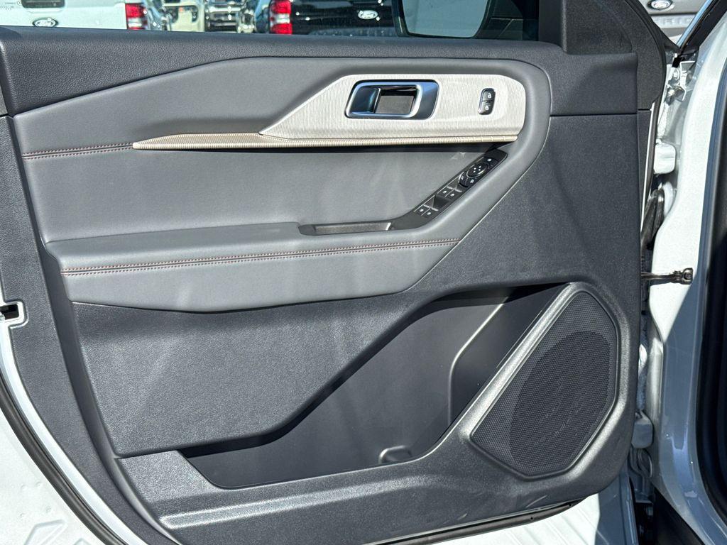 new 2025 Ford Explorer car, priced at $39,410