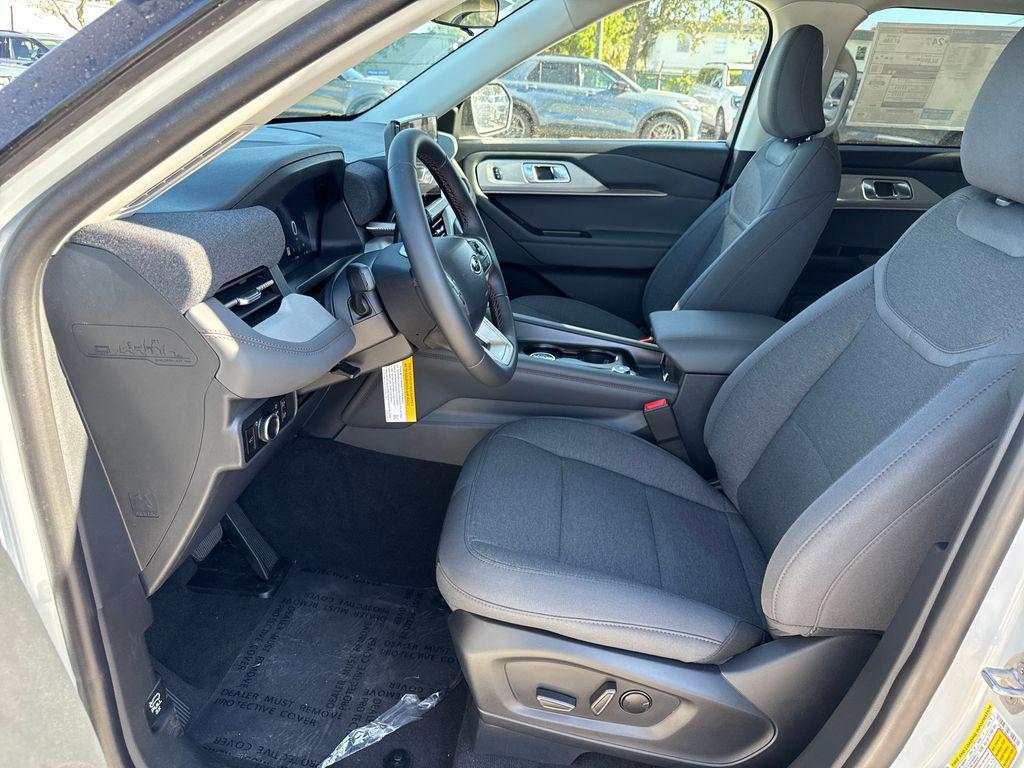new 2025 Ford Explorer car, priced at $39,410