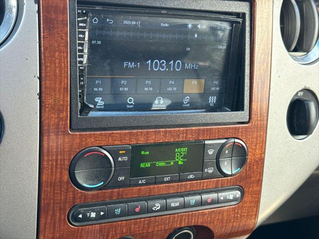 used 2007 Ford Expedition car, priced at $6,900