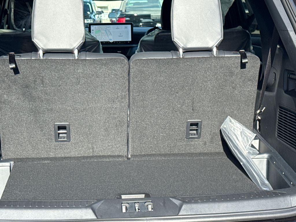 new 2025 Ford Explorer car, priced at $53,562