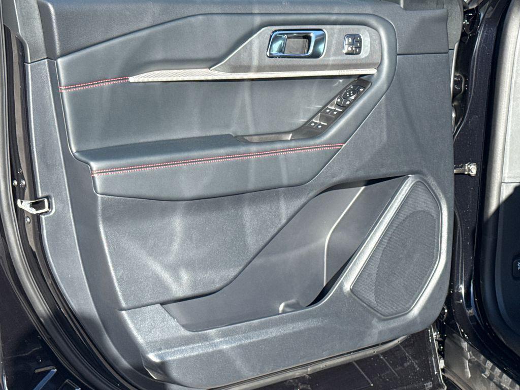 new 2025 Ford Explorer car, priced at $53,562