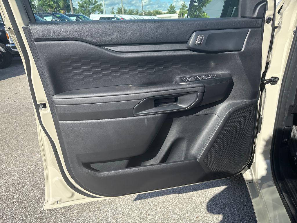 new 2025 Ford Ranger car, priced at $33,413