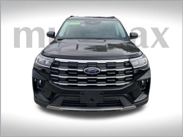 new 2025 Ford Explorer car, priced at $40,422