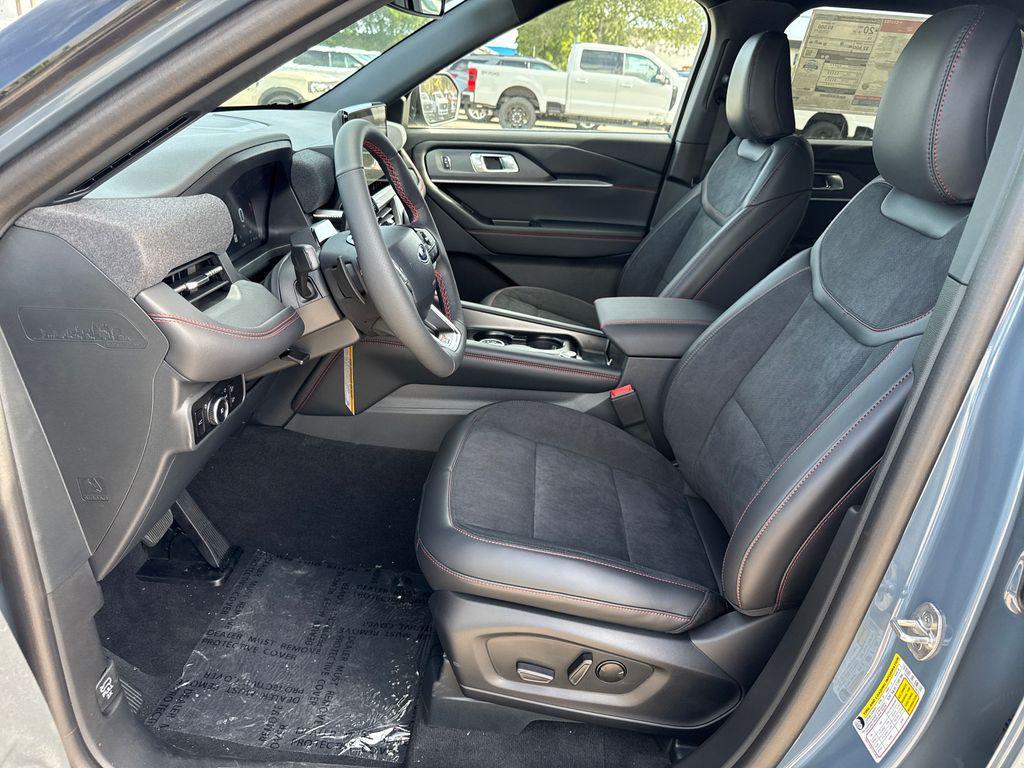 new 2025 Ford Explorer car, priced at $56,027