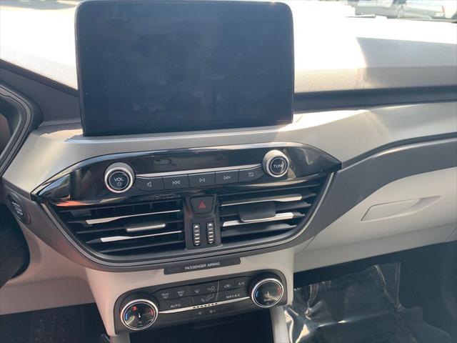 new 2025 Ford Escape car, priced at $26,002