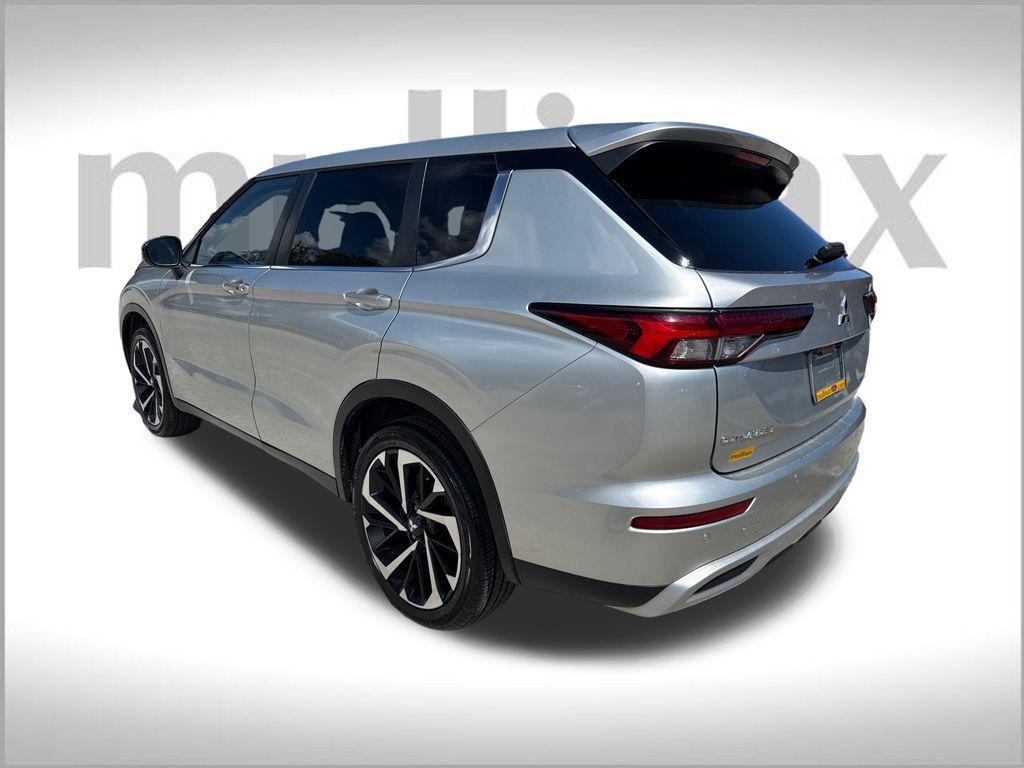 used 2022 Mitsubishi Outlander car, priced at $18,901