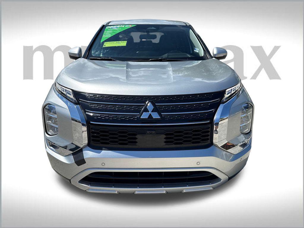 used 2022 Mitsubishi Outlander car, priced at $18,901