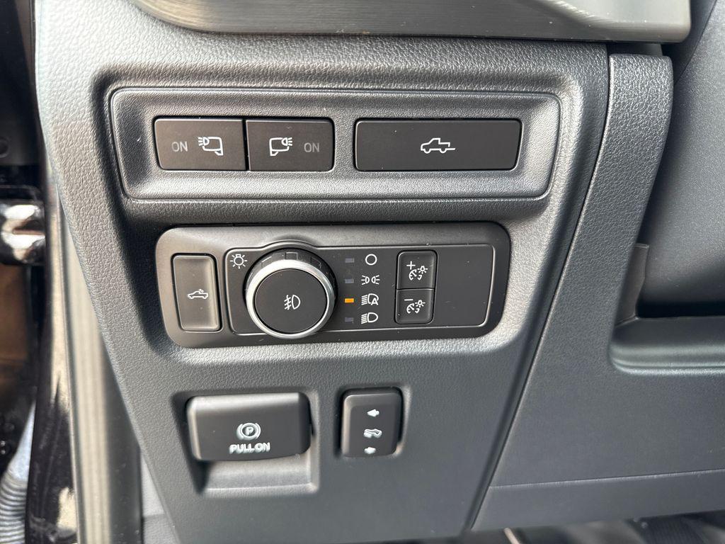 used 2021 Ford F-150 car, priced at $33,901