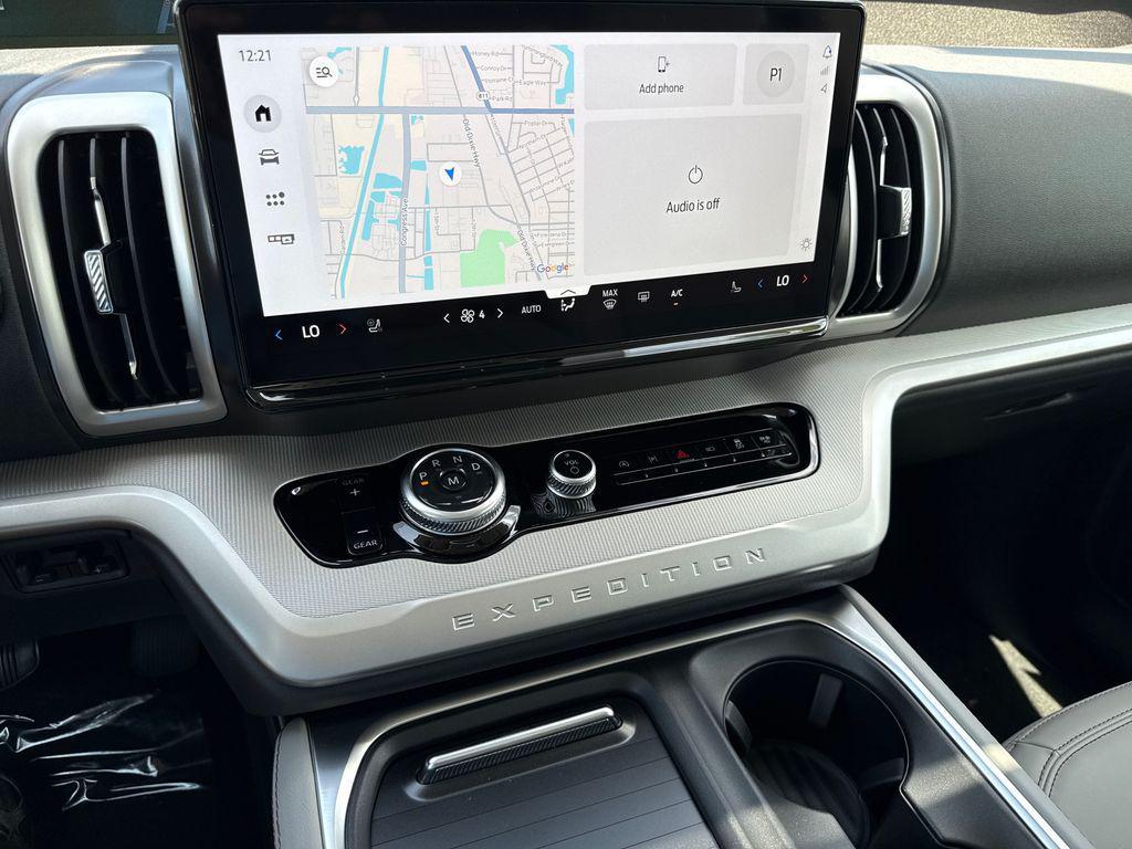 new 2025 Ford Expedition car, priced at $66,161
