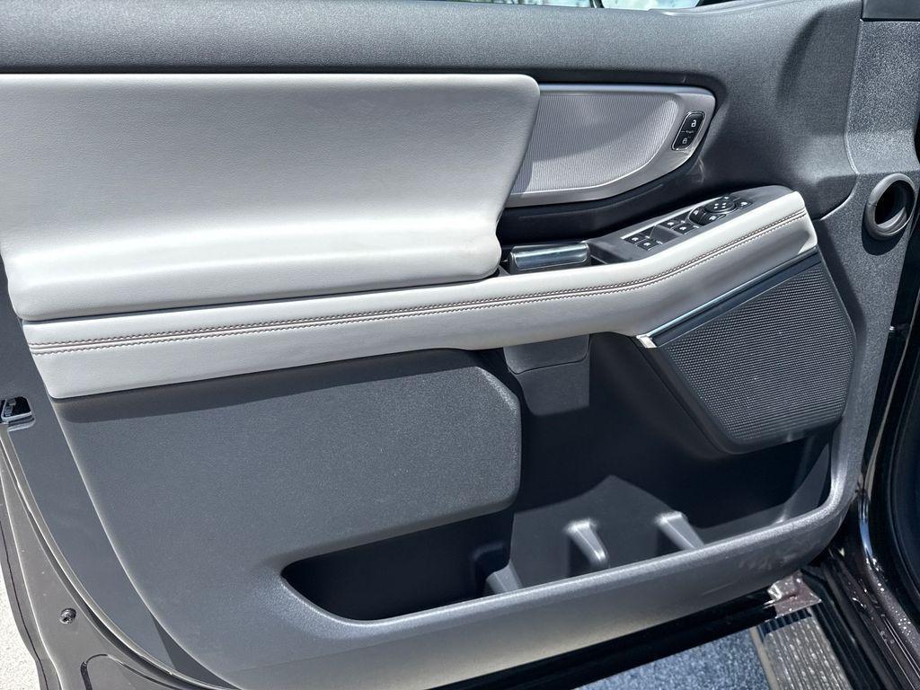 new 2025 Ford Expedition car, priced at $66,161
