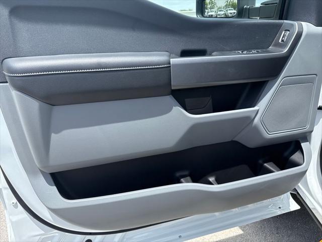 new 2025 Ford F-350 car