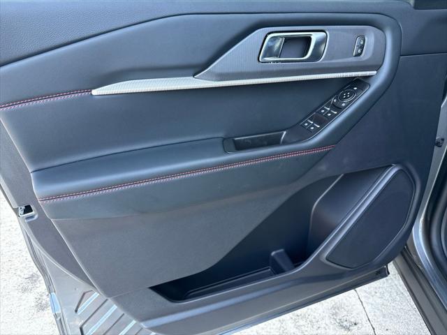 new 2025 Ford Explorer car, priced at $43,677
