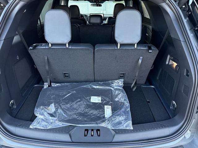 new 2025 Ford Explorer car, priced at $43,677