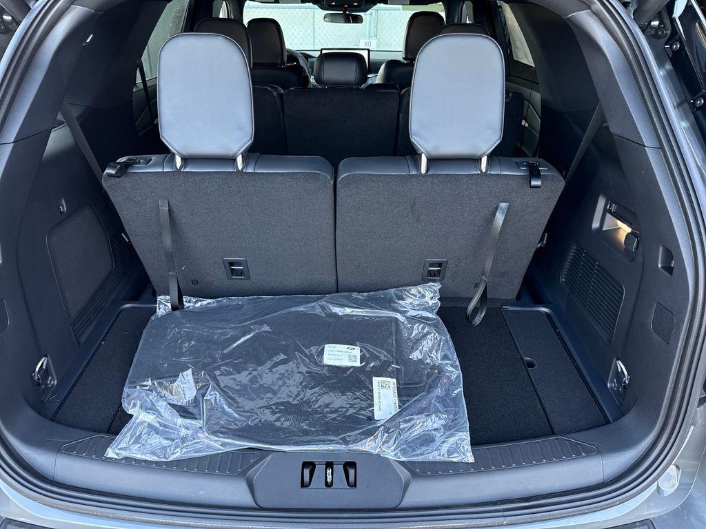 new 2025 Ford Explorer car, priced at $41,670