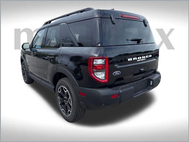 new 2025 Ford Bronco Sport car, priced at $39,356