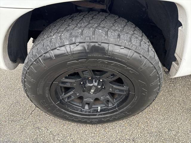 used 2007 Toyota Tacoma car, priced at $13,900