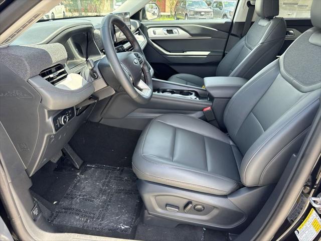 new 2025 Ford Explorer car, priced at $40,231