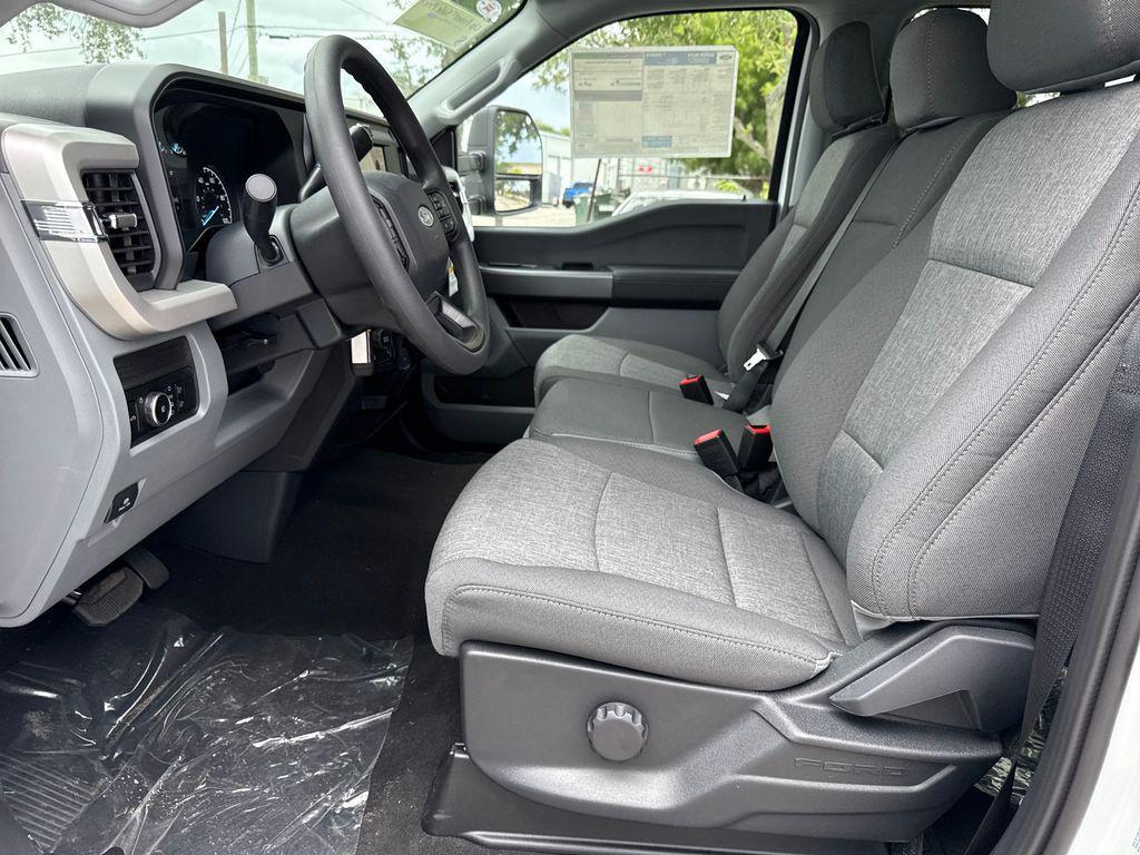 new 2025 Ford F-250 car, priced at $65,019