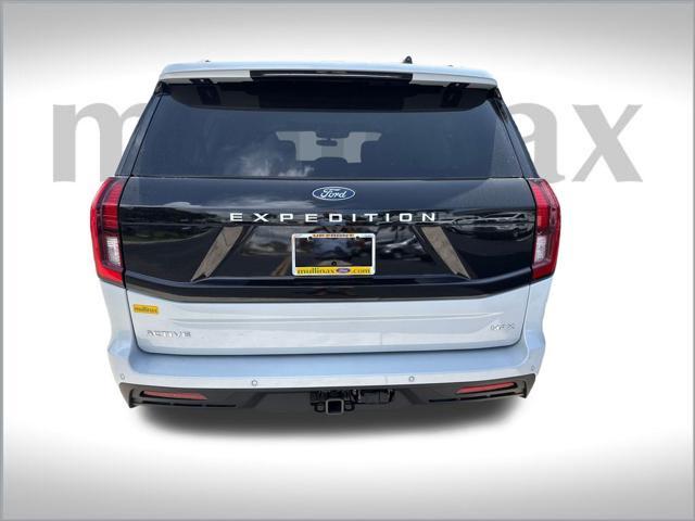 new 2025 Ford Expedition Max car, priced at $69,587