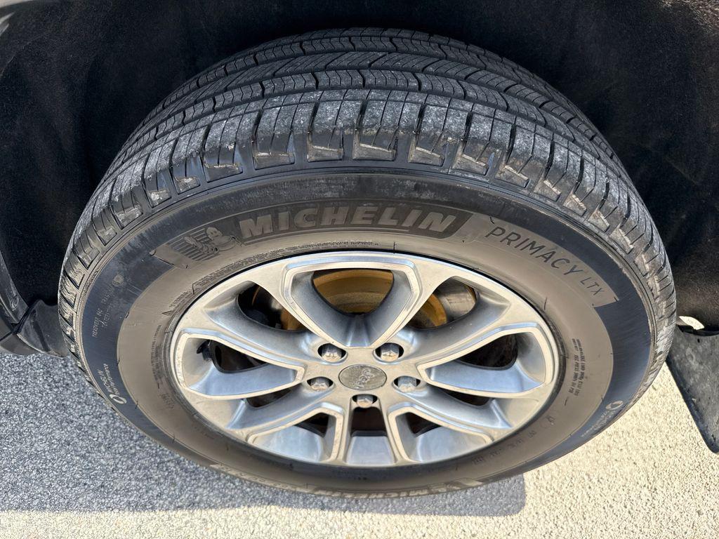 used 2016 Jeep Grand Cherokee car, priced at $14,500