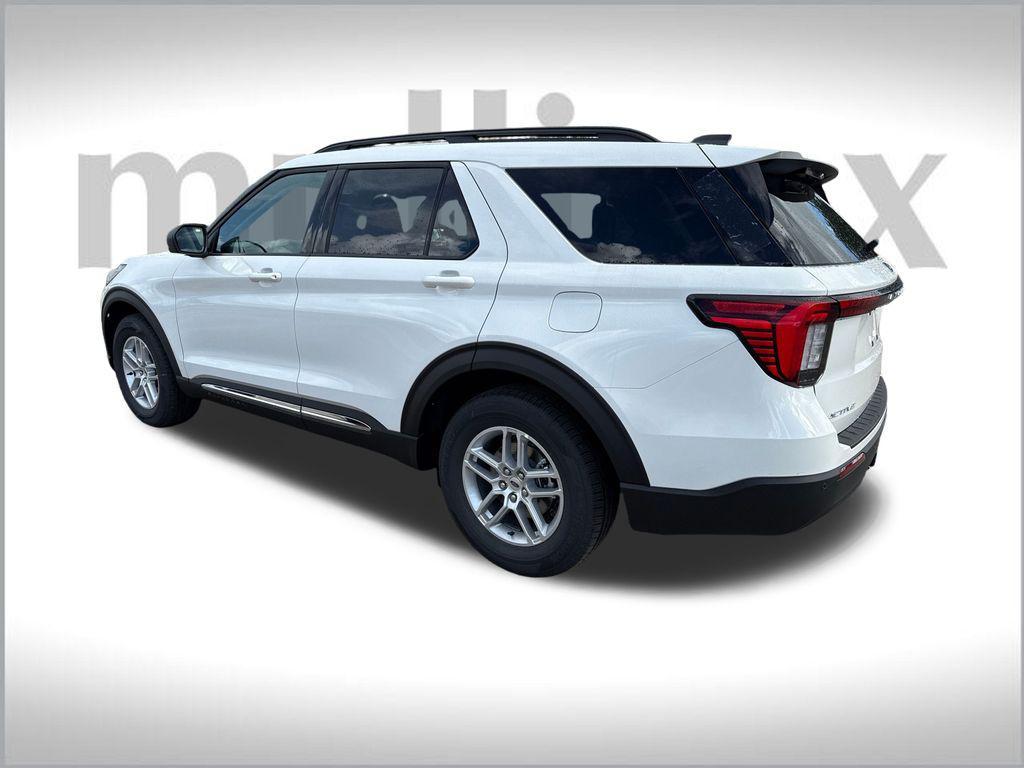 new 2025 Ford Explorer car, priced at $40,158