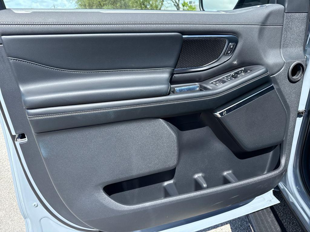 new 2025 Ford Expedition car, priced at $81,859