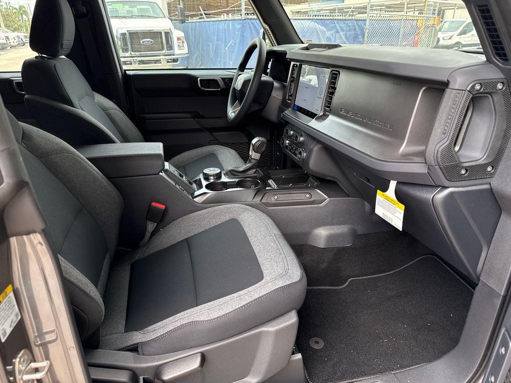 new 2025 Ford Bronco car, priced at $39,892