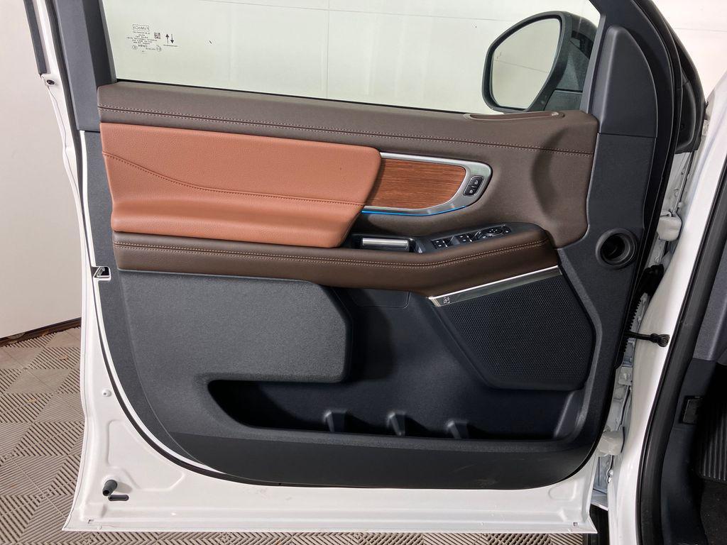 new 2025 Ford Expedition Max car, priced at $87,376