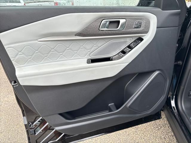 new 2025 Ford Explorer car, priced at $54,580