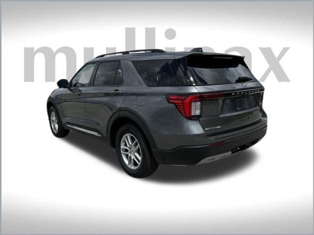 new 2025 Ford Explorer car, priced at $39,772