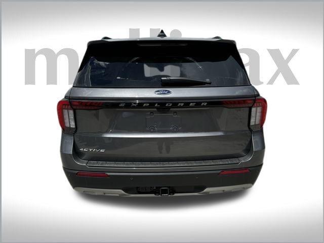 new 2025 Ford Explorer car, priced at $39,772