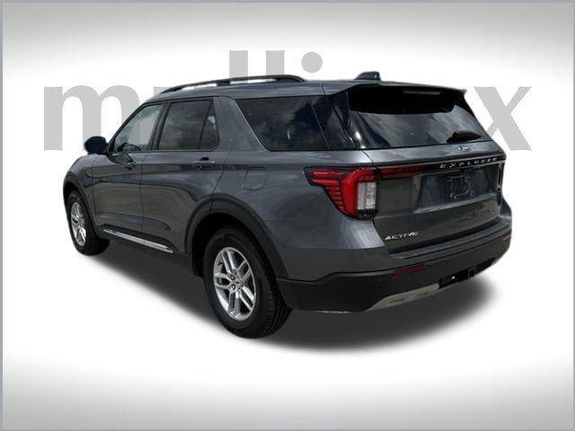 new 2025 Ford Explorer car, priced at $40,621