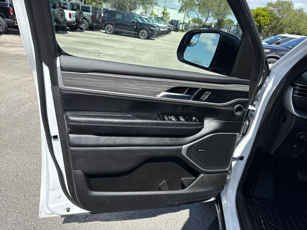 used 2023 Jeep Wagoneer car, priced at $52,900