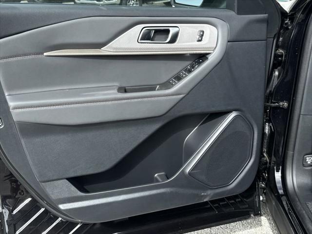 new 2025 Ford Explorer car, priced at $41,016