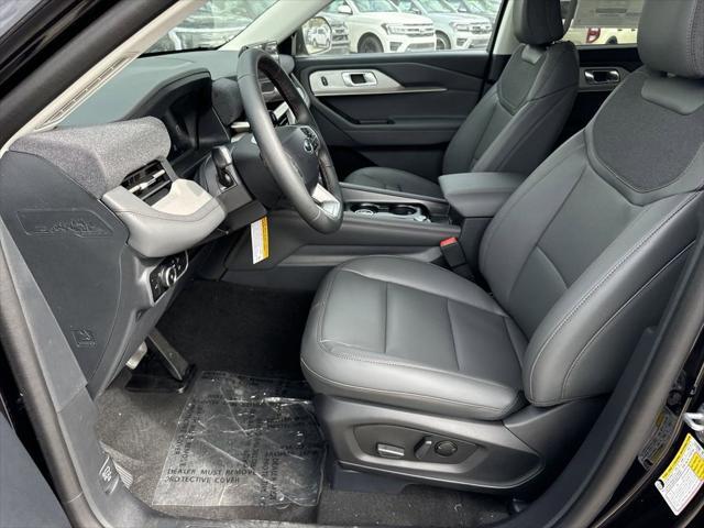 new 2025 Ford Explorer car, priced at $41,016